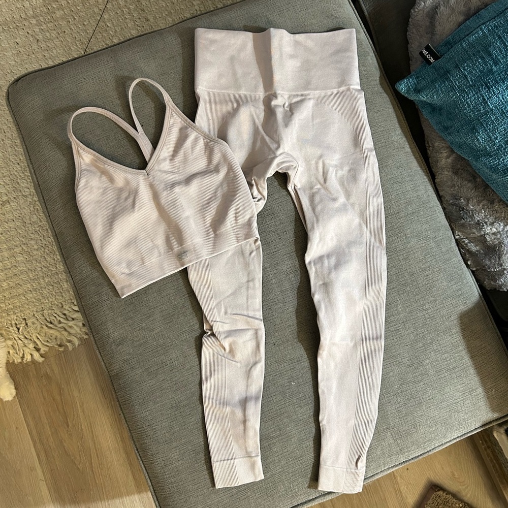 Set Active, sculptflex set in light nude purple, size xs/s